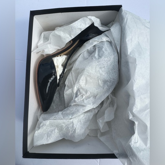 Stunning Giuseppe Zanotti Black Patent Heels - Picture 6 of 7